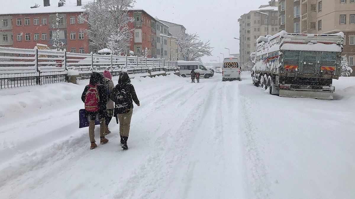 Türkiye’deki bazı illerde eğitime kar molası