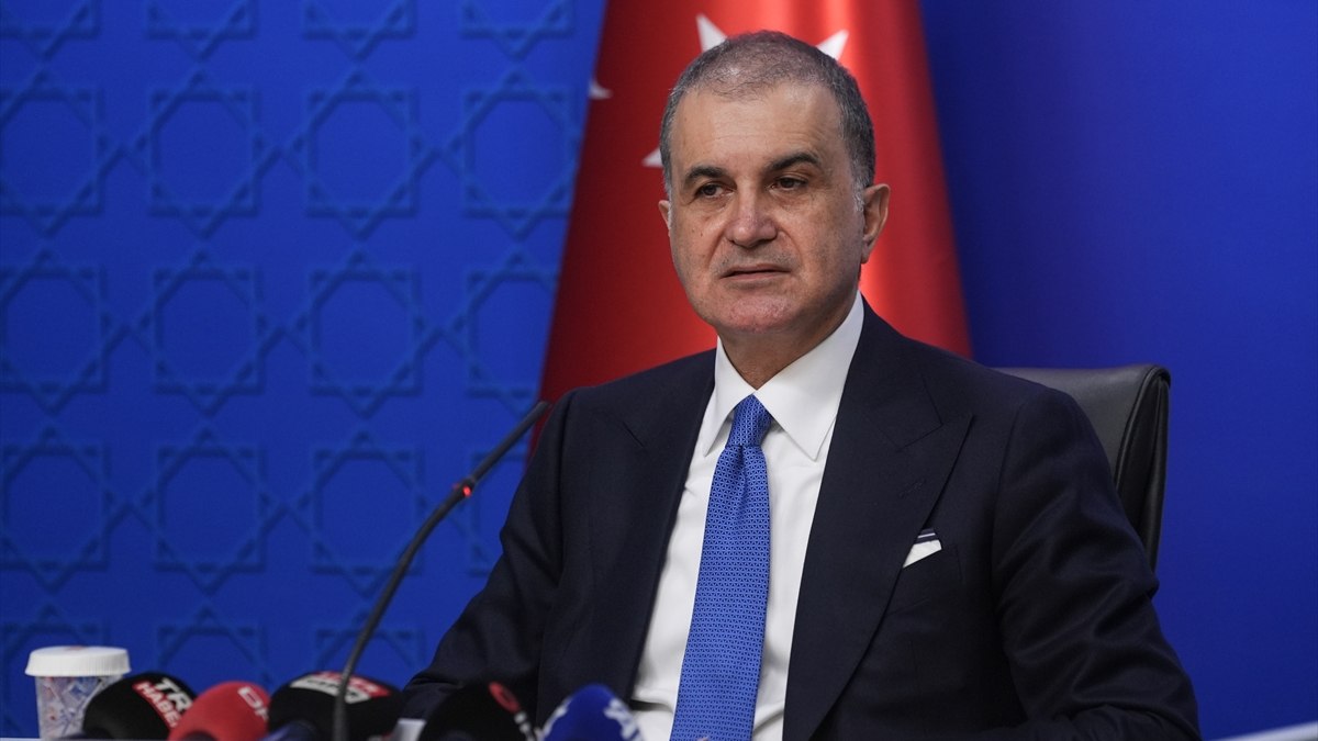 Ömer Çelik: Günler içerisinde PKK’nın silah bırakmasını bekliyoruz